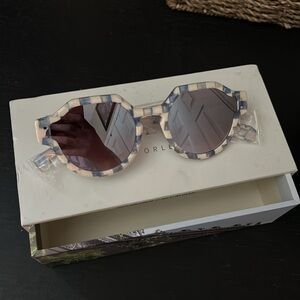 KREWE [ASTOR] Sunglasses - Gingham Over Crystal Mirrored